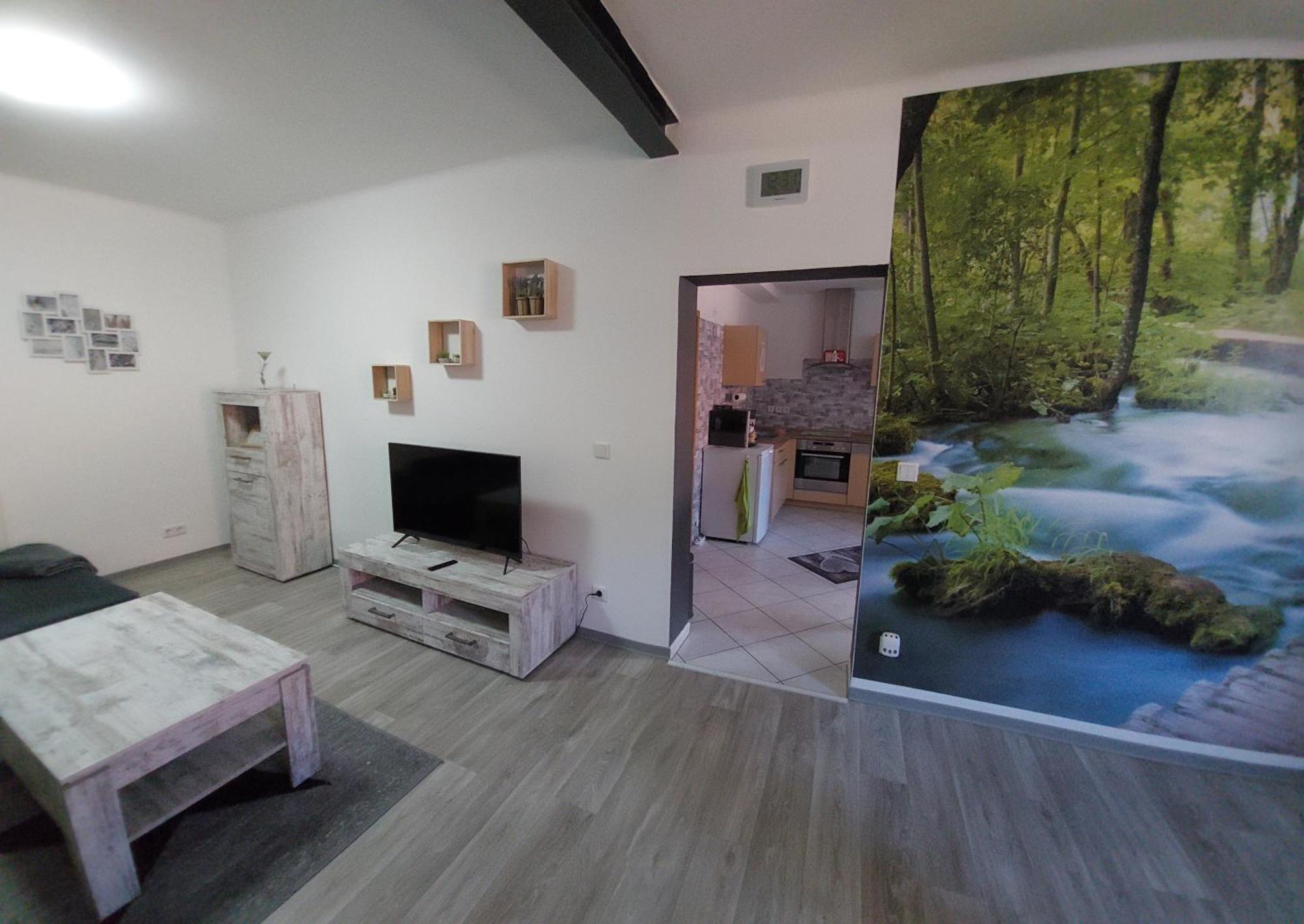 Modernes Appartement HOME near Erfurt, mit Kaffeevollautomat, Entertainmentpaket, WLAN , Einkaufsmöglichkeiten und kostenlosen Parkplatz für PKW und Transporter Elxleben Exterior foto