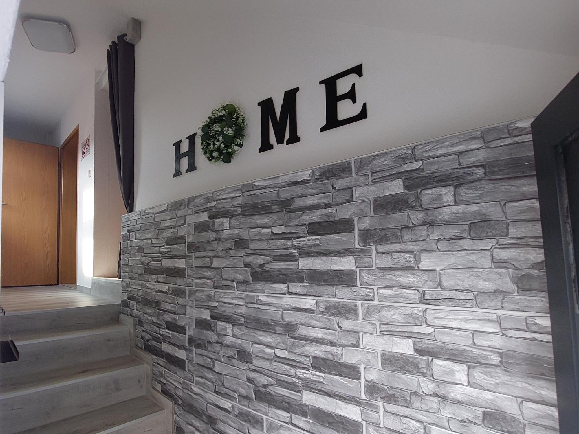 Modernes Appartement HOME near Erfurt, mit Kaffeevollautomat, Entertainmentpaket, WLAN , Einkaufsmöglichkeiten und kostenlosen Parkplatz für PKW und Transporter Elxleben Exterior foto